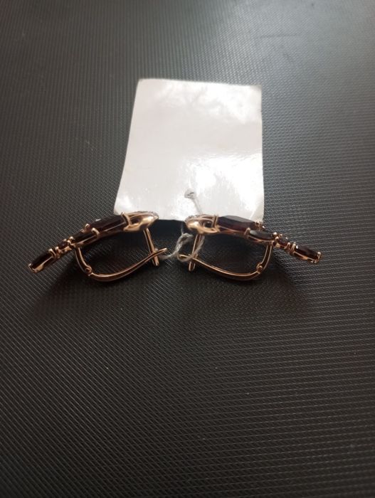 Продам серёжки..