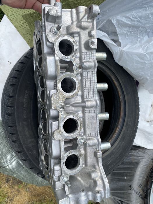 Глава за тойота аурис 1.8