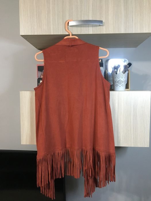 Vesta cu franjuri Bershka