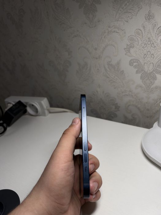 Продам iPhone 13 256 GB, Midnigh