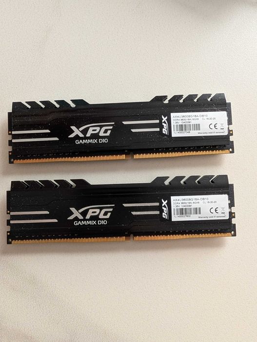 Kit Memorie ADATA XPG GAMMIX D10 16GB (2x8GB) DDR4 3600MHz CL18
