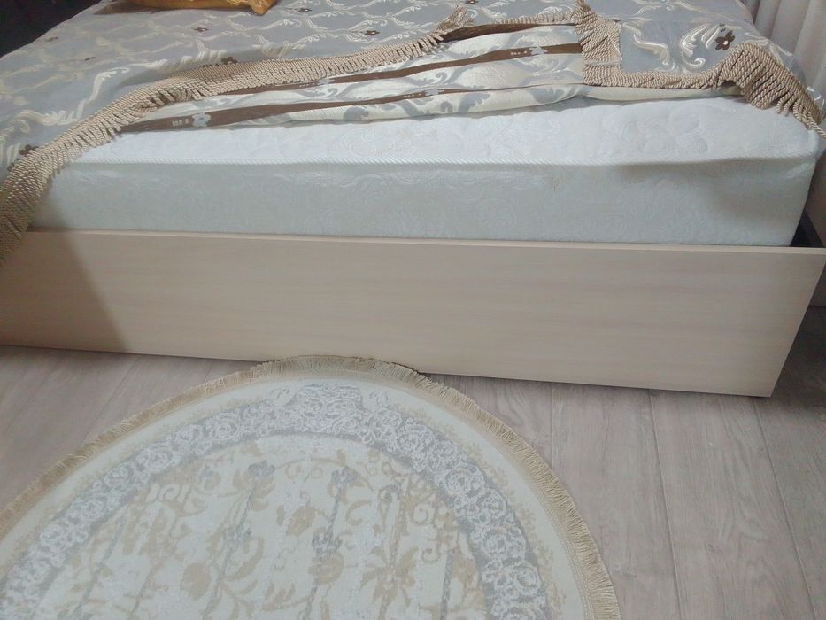 Диван спальный евромебель