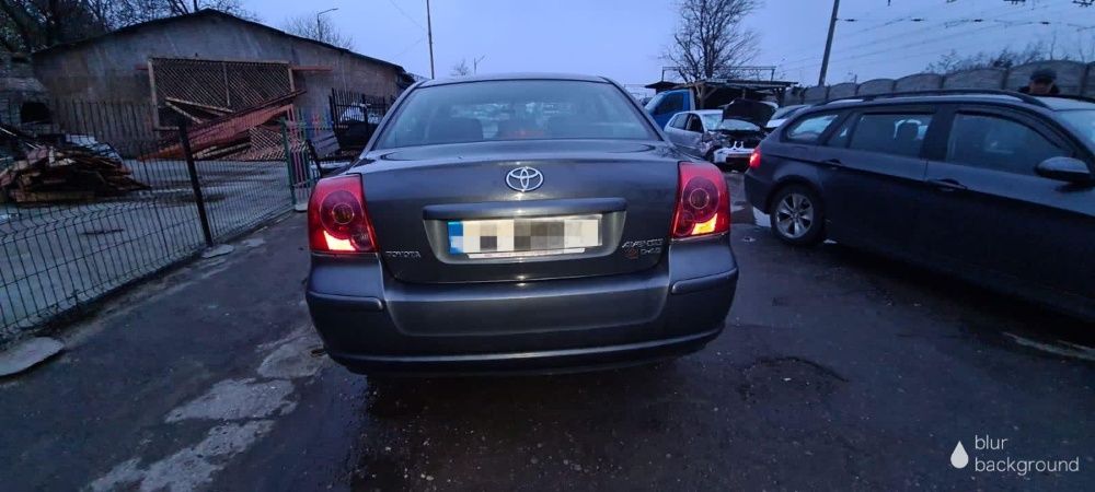 Dezmembrez Toyota Avensis D4D 2.0 D an 2006