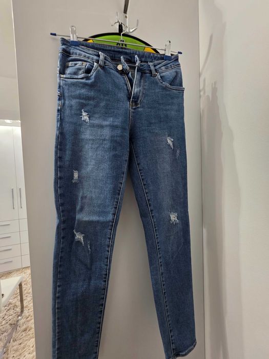 Blugi skinny albastri
