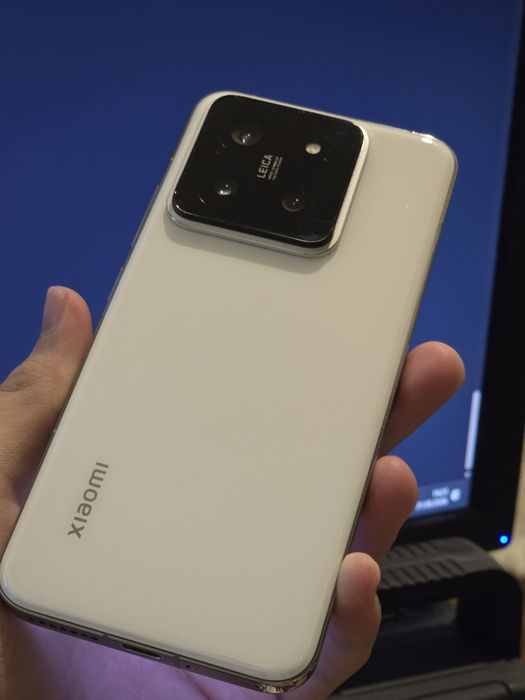 Xiaomi 14 на 16/512