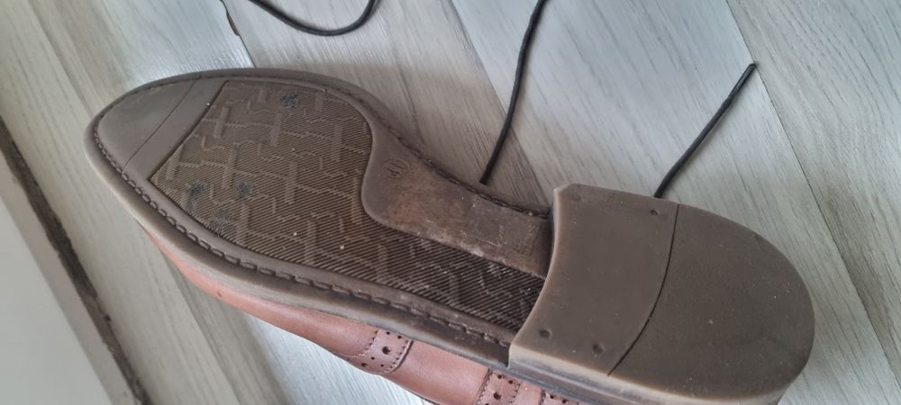 Pantofi din piele maro