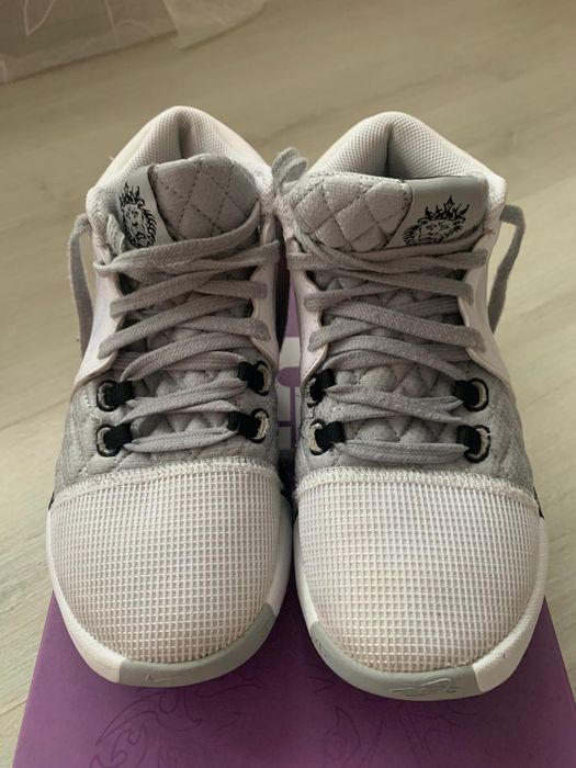 Bascheti Nike LeBron