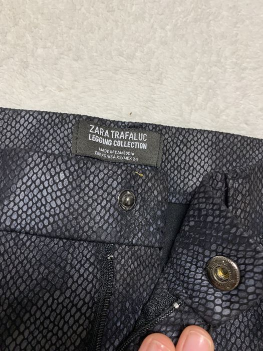 Pantaloni Zara imitatie piele sarpe
