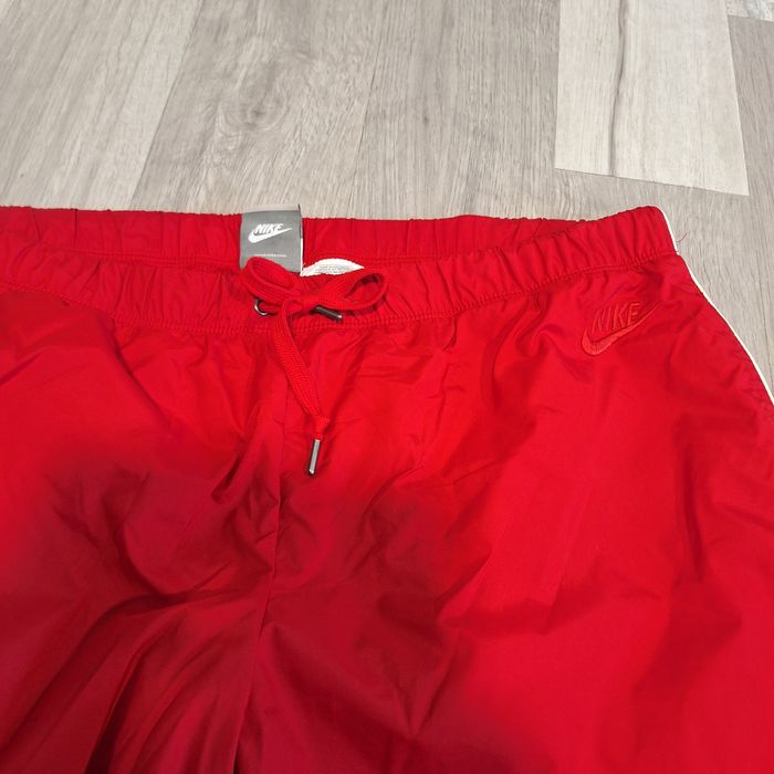 Pantaloni scurți Nike Dri-Fit mărimea XL si Pantaloni treisfert Nike rosu mărimea XL