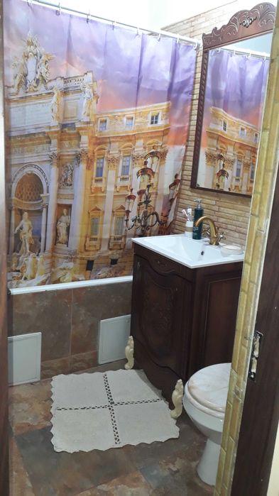 Vand apartament ultracentral, cu 4 camere si dependinte, in Găesti.