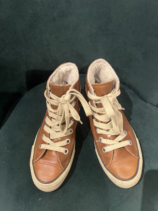 Tenesi din piele ecologica, eleganti, moderni de la Converse, marimea 37