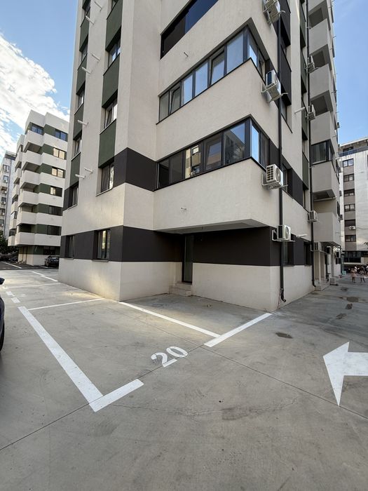 Închiriez spatiu comercial, pe Str Tineretului