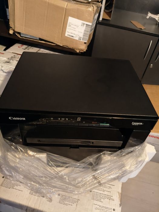 Imprimanta canon mf3010