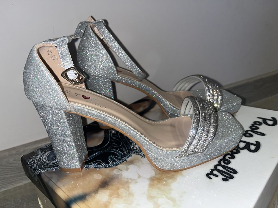 Чисто нови обувки