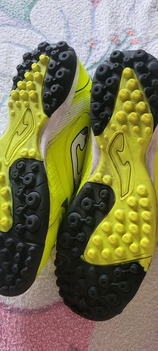 Продам бутсы для футбола