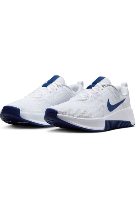 Продам новые кроссовки Nike