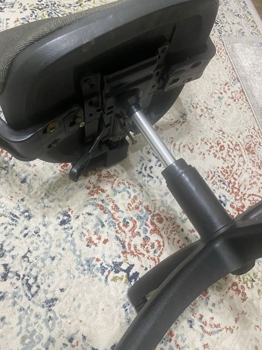 Компьютерное кресло .