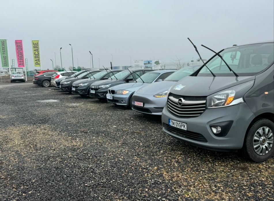 Inchiriez Dacia Logan 2023 automat