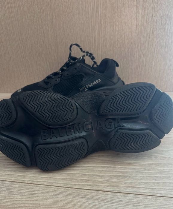 Кроссовки Balenciaga Triple S (оригинал).