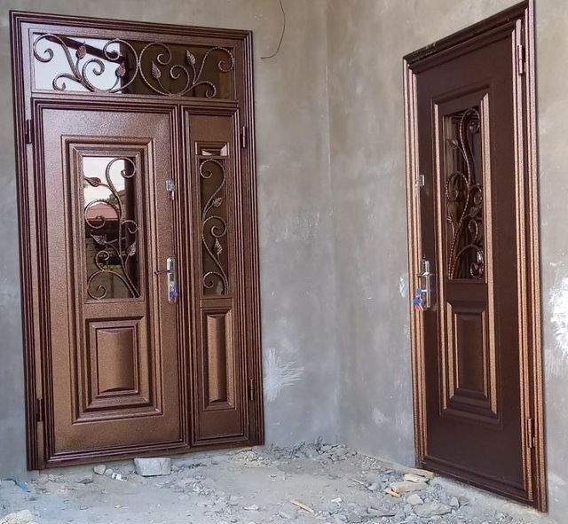Темир ешик,Железная дверь