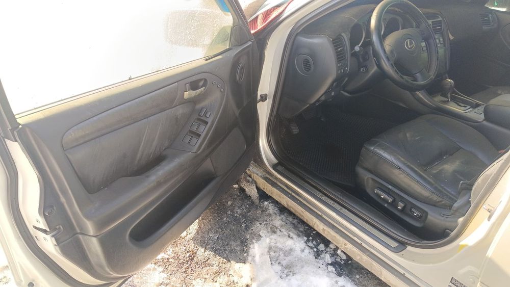 Lexus gs300. Продажа целиком