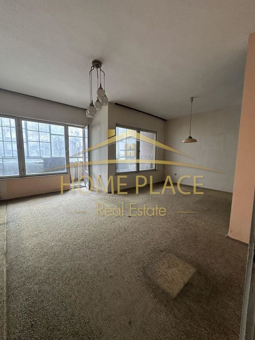 Продава се Тристаен апартамент в Варна, Червен площад - 100 кв.м за 1423 €/кв.м - Снимка #1
