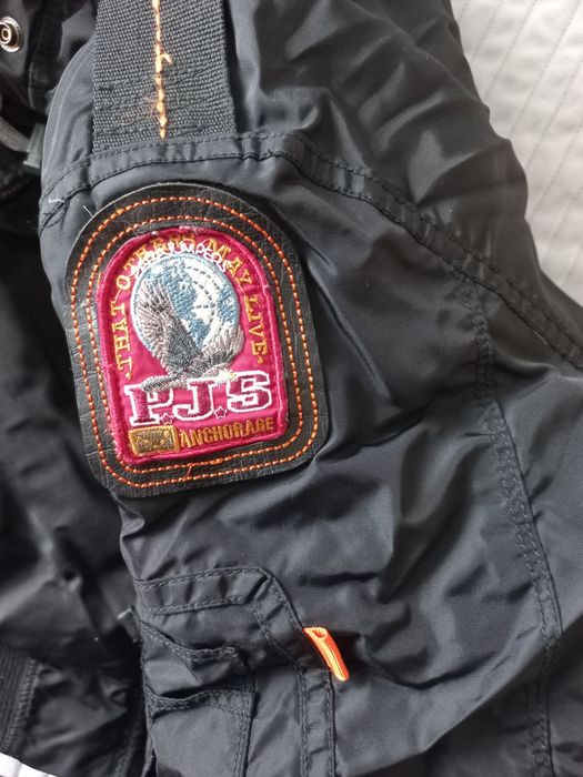 Parajumpers пухено яке с качулка естествен косъм