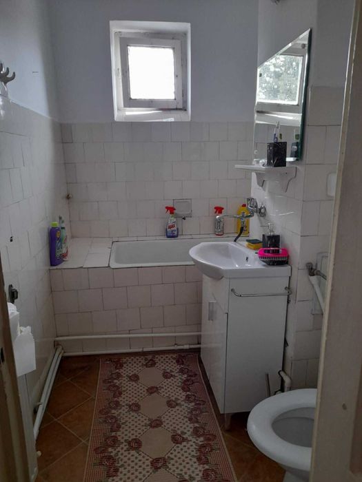 De inchiriat ( zona pietei )