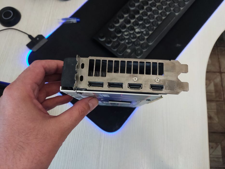 Продам rx 580 8gb срочно!