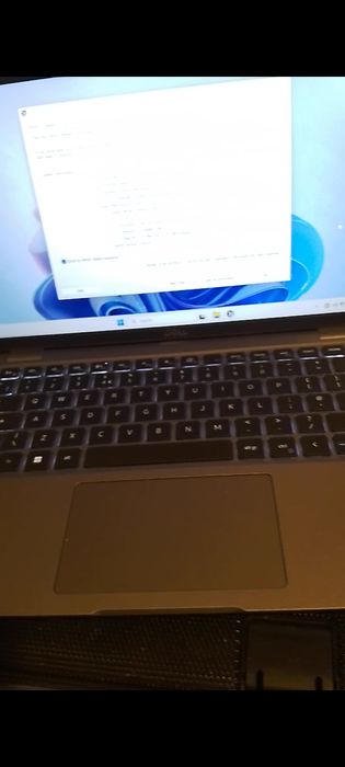 Laptop funcțional,Dell i5 generația 13,stare f buna,16 g ram,ssd,w11
