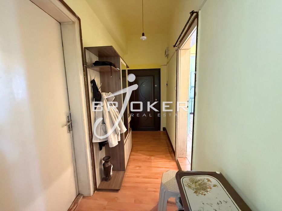 Продава се Тристаен апартамент в Кърджали, Център - 85 кв.м за 1000 €/кв.м - Снимка #2