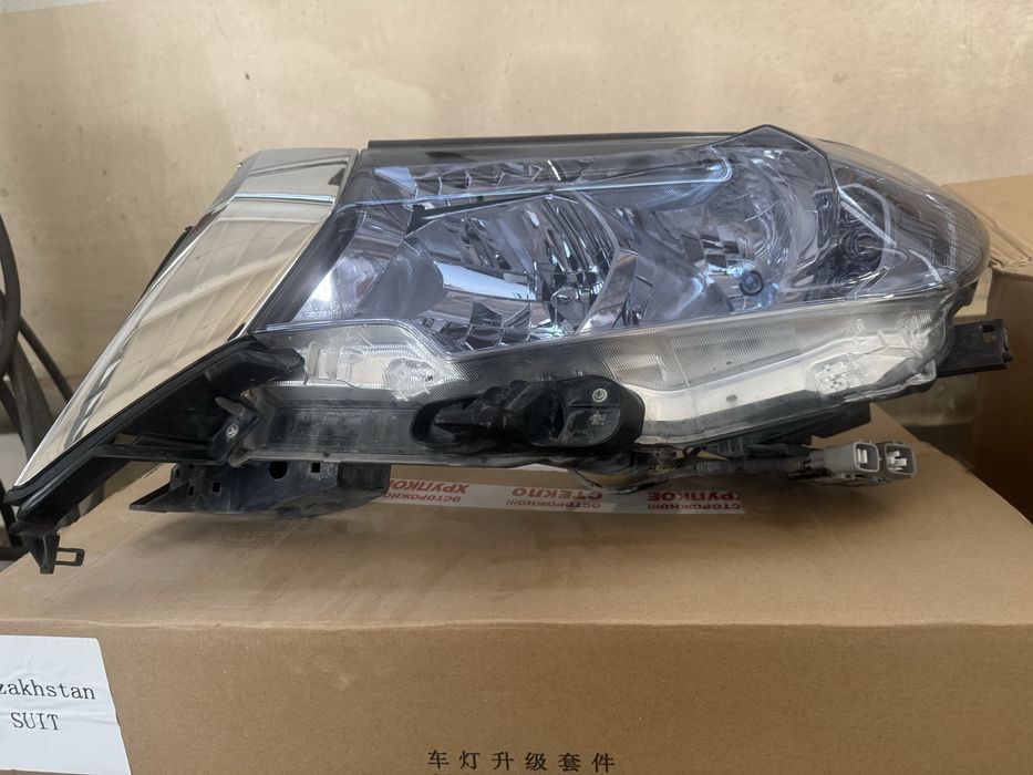 Фара Тойота Прадо