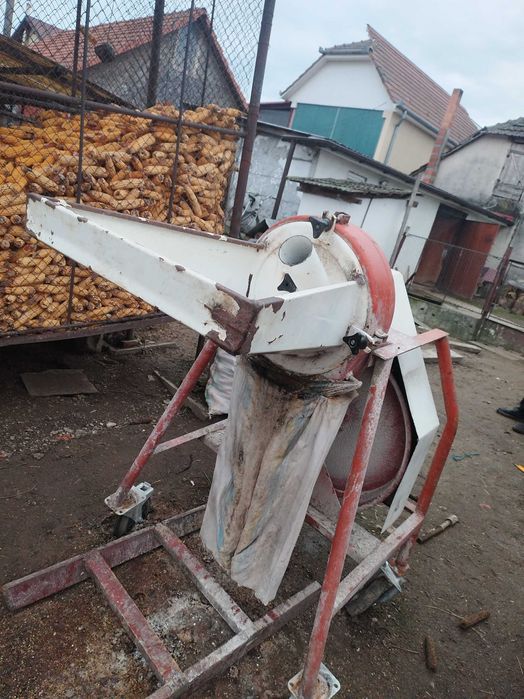 De vanzare moara dupa tractor cu cardan