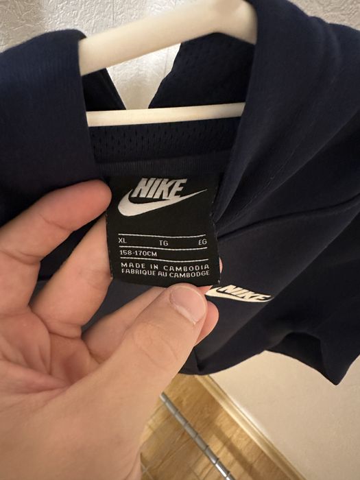 Нов Суичър Nike