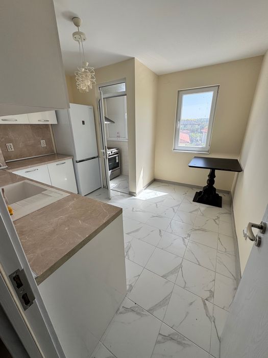 Дава се под наем Тристаен апартамент в Свиленград - 81 кв.м за 112200 € - Снимка #9