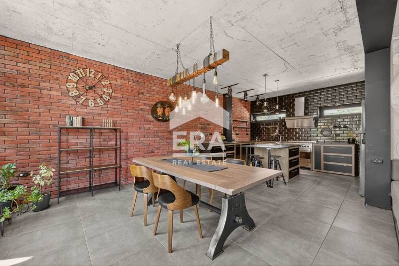 Продава се Къща в Варна, м-т Сълзица - 272 кв.м за 2170 €/кв.м - Снимка #2