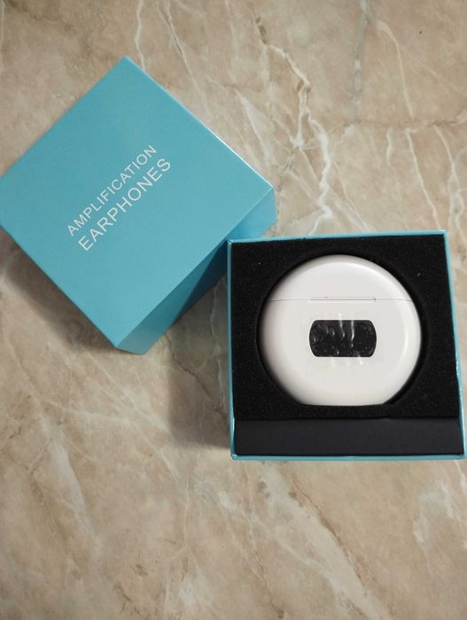 Слухов апарат мини със зарядна станция литиево-йонна батерия Li-ion