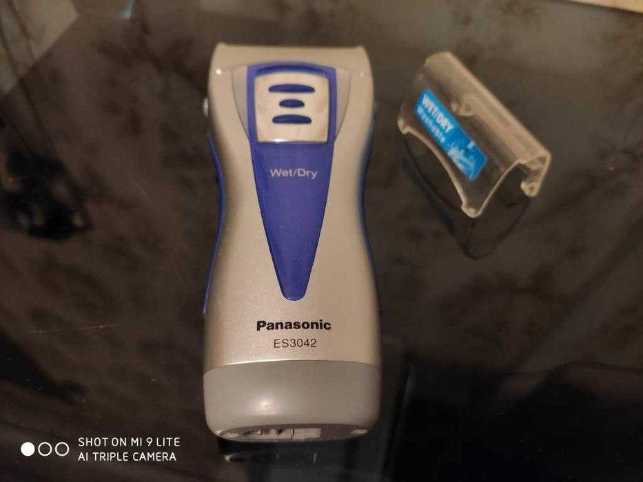Panasonic ES 3042 – бритва.