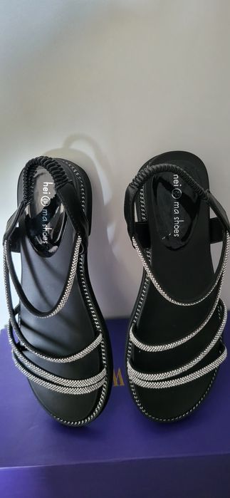 Продажа.  обуви   ..