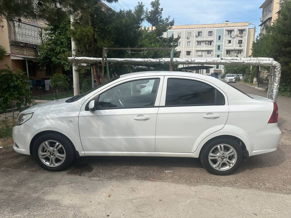 Nexia 3 sotiladi