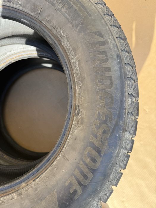 Зимни гуми Bridgestone 265/65/17 dot1624 8mm
