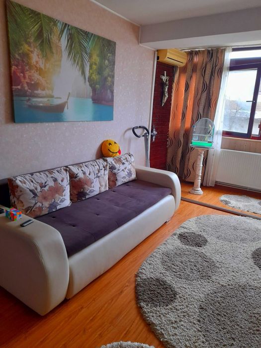 De închiriat!Apartament 3 camere Petrosani