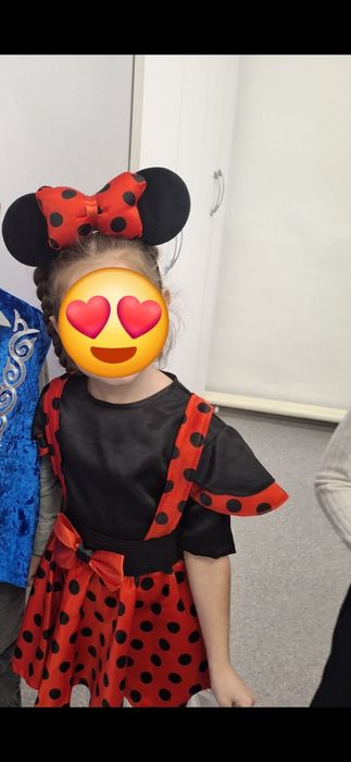 Продам костюм микки маус для девочки