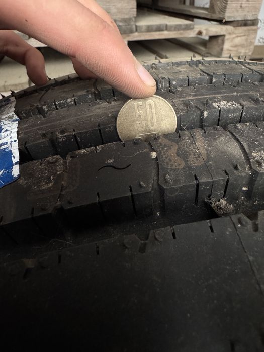 Cauciucuri Falken 215/75R17.5 NOI