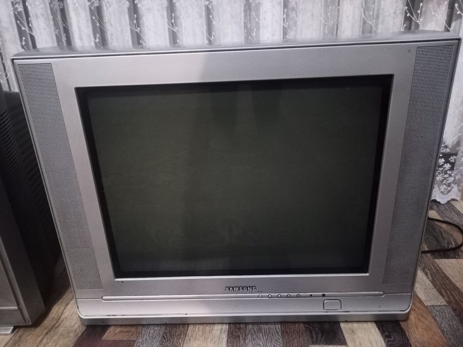 Телевизор Самсунг  и LG