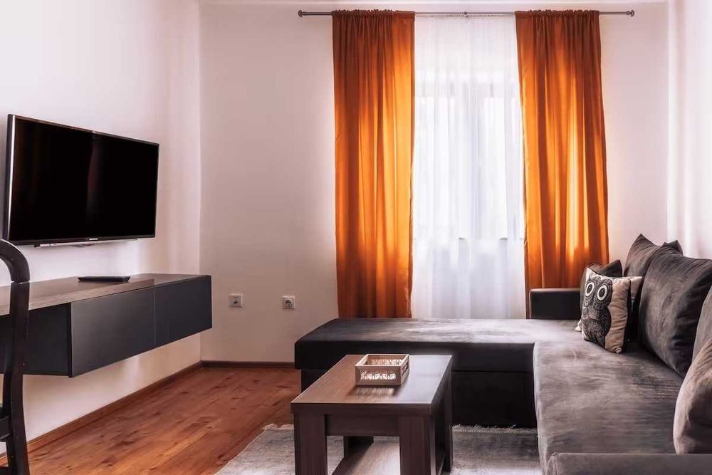 Дава се под наем Двустаен апартамент в София, Изток - 64 кв.м за 549 € - Снимка #1