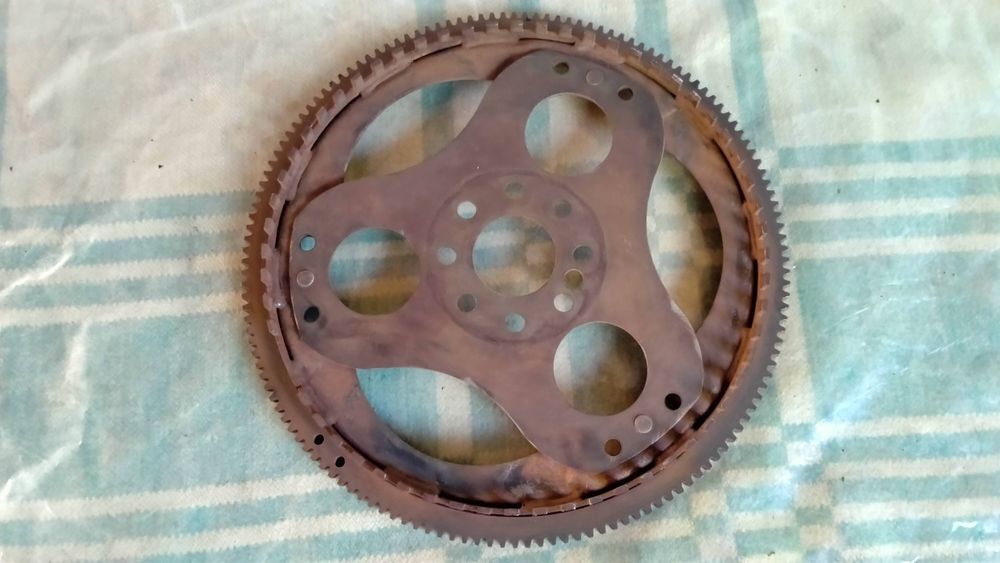 Маховики разные по