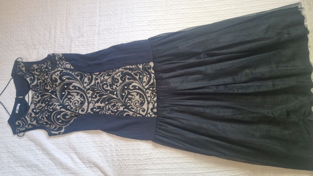 Платье вечернее продам