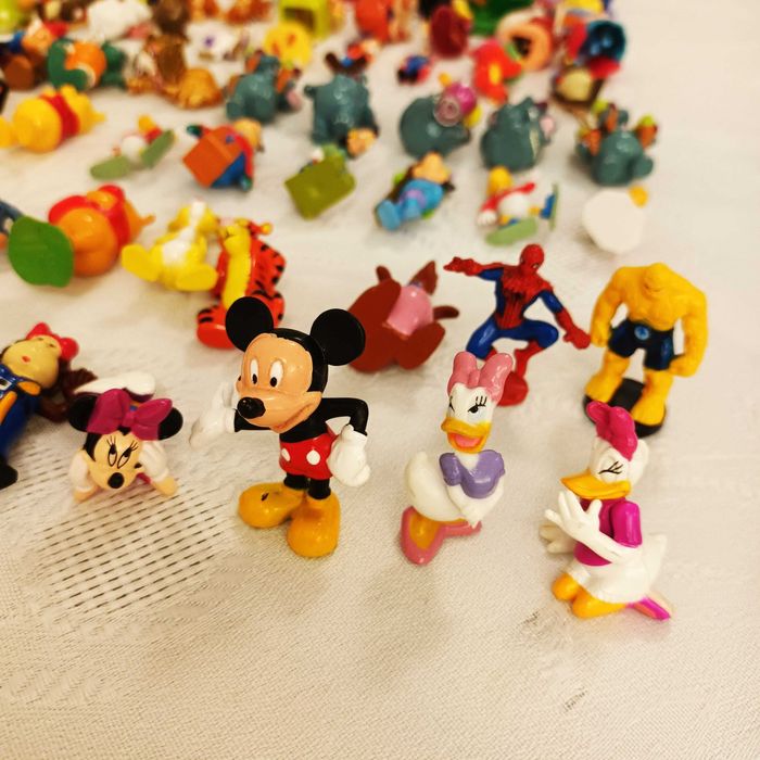 Киндер Kinder фигурки стари над 90 бр