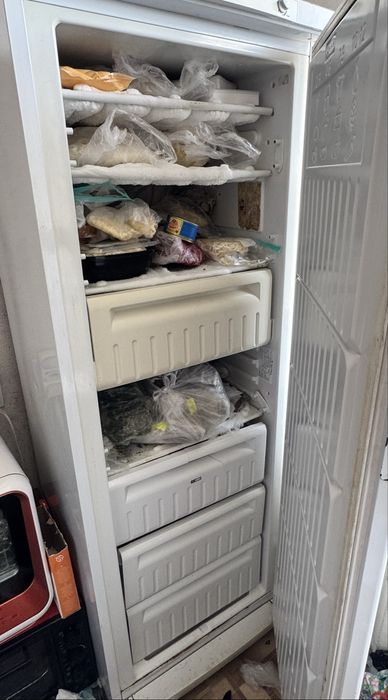 Продам морозильник Индезит